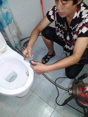 疏通马桶