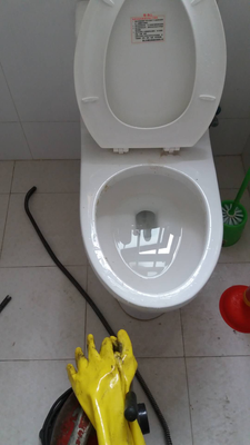 疏通马桶